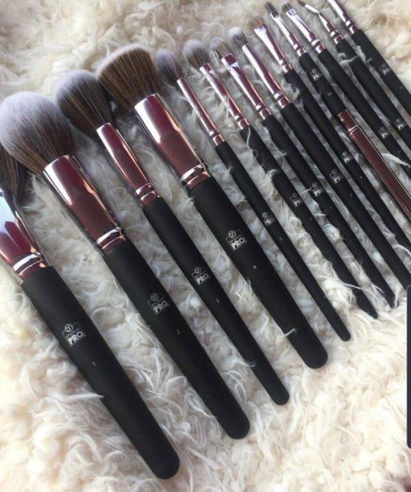 13 Pcs B.h Cosmetics Makeup Brush set 💄